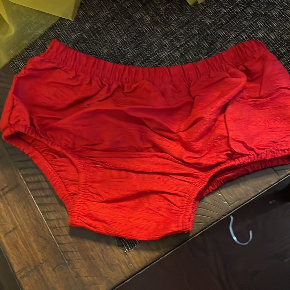 NWOT Creme de la Creme Coutoure red dress and bloomers size 18 mo. - Picture 3 of 6